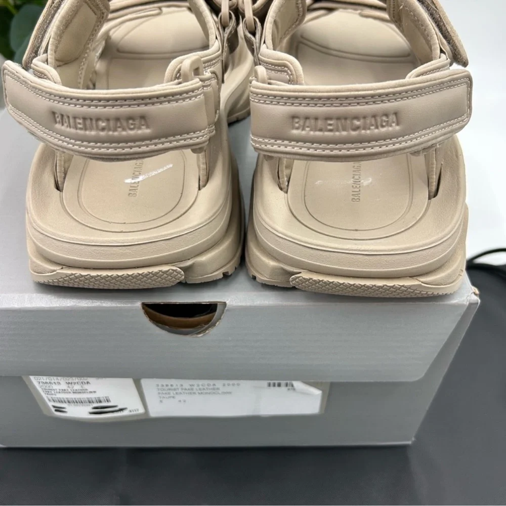 Men’s Balenciaga, Taurus sandals size 9 beige